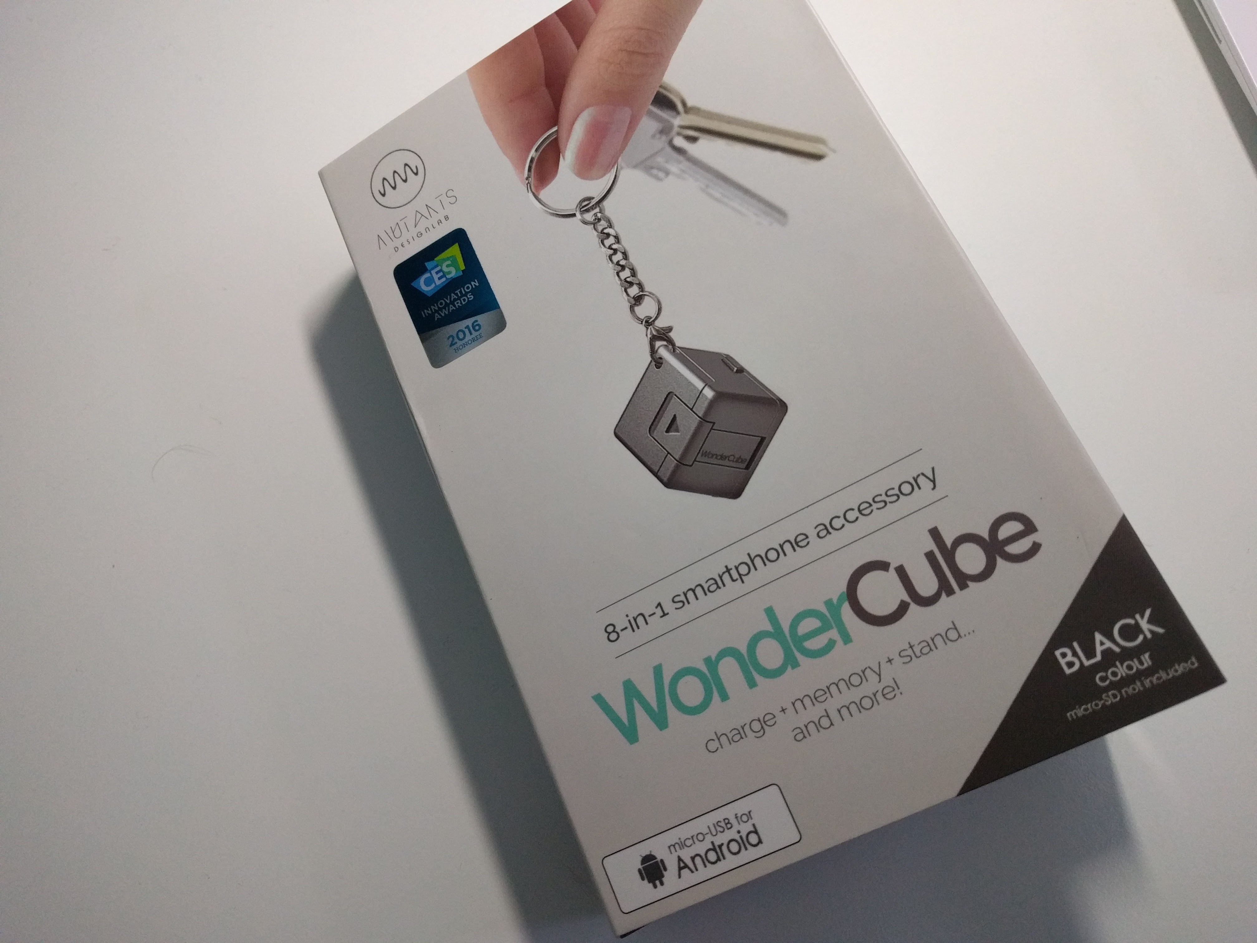 Wondercube-gadget-smartphone-tech